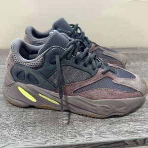 Yeezy 700